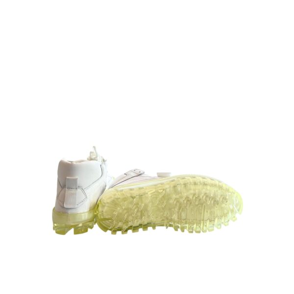 7dc26eb0-81a4-11f1-95b7-697d49d8036f.jpg Rbrsl 7W2300UY40T0D_T517WHITE-WHITE-TRANSPARENT